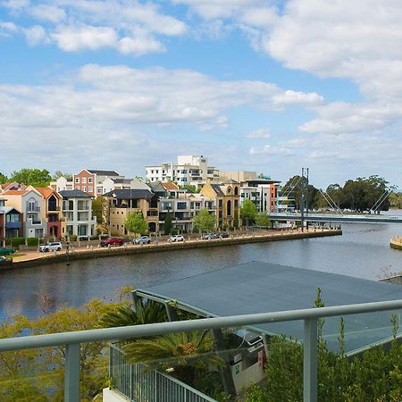 East Perth Suites Hotel Exteriér fotografie
