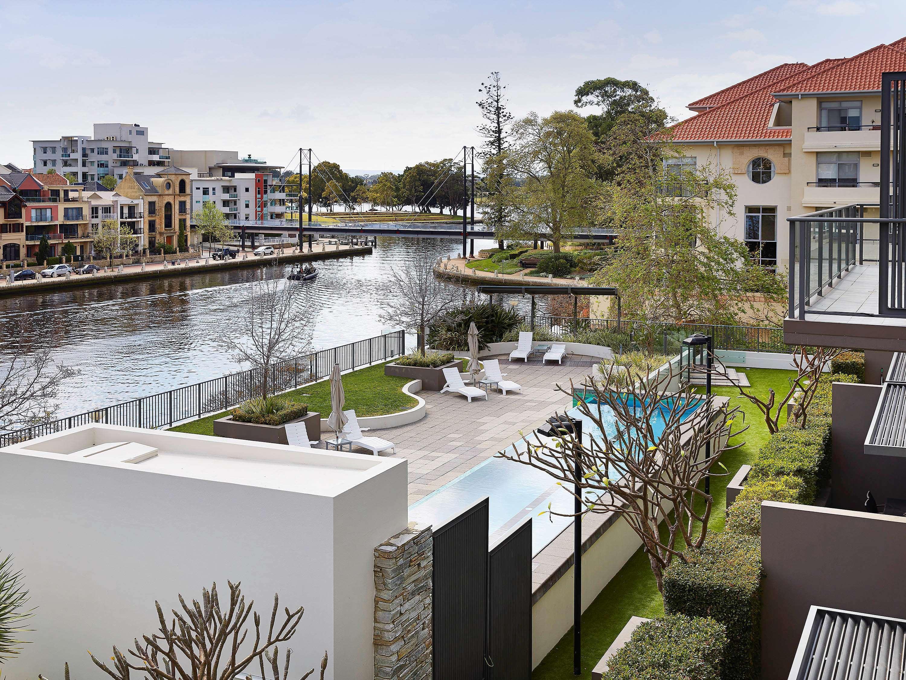 East Perth Suites Hotel Exteriér fotografie